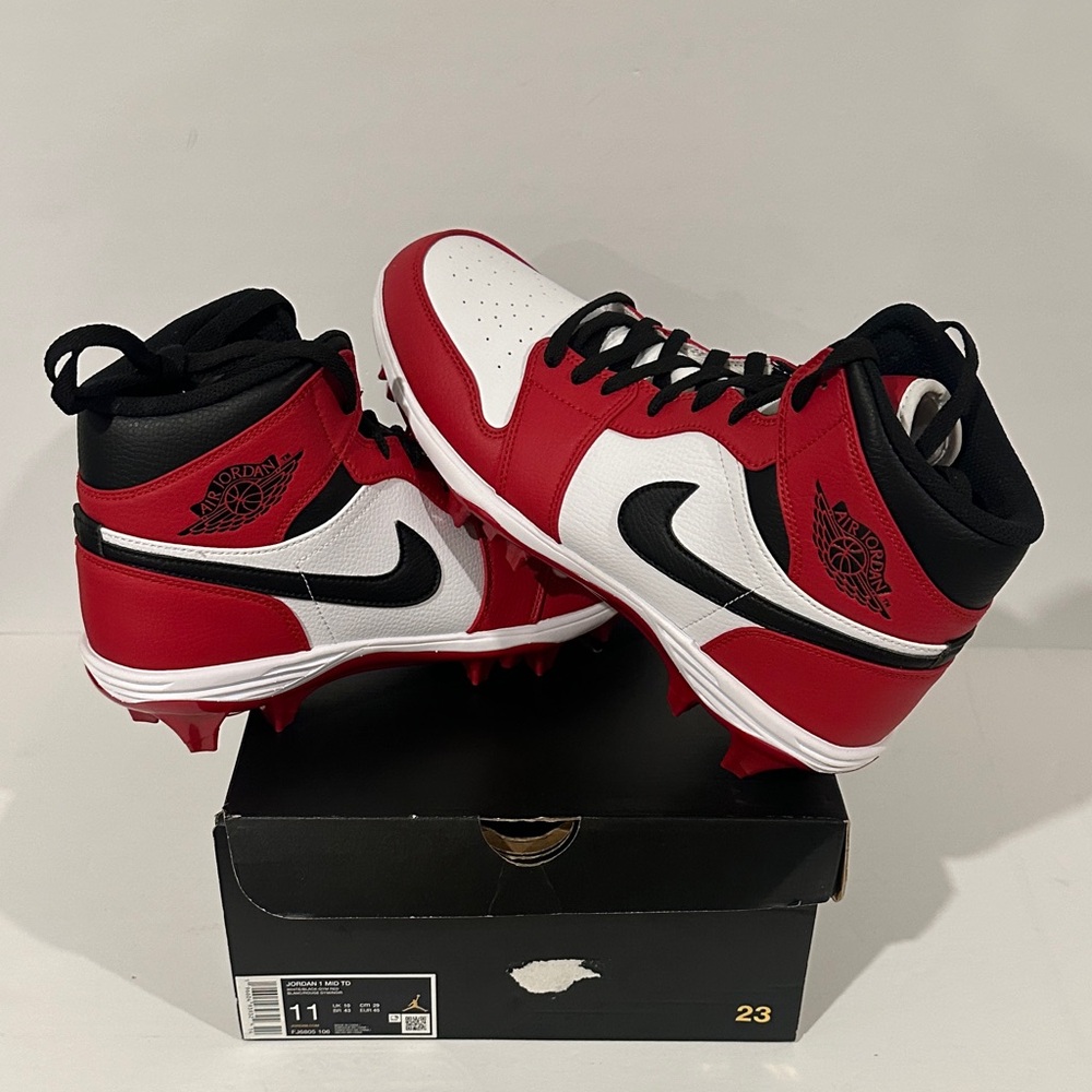 JORDAN 1 MID TD CLEAT ‘CHICAGO’ (2023) SIZE: 11.5 (FJ6805-106)